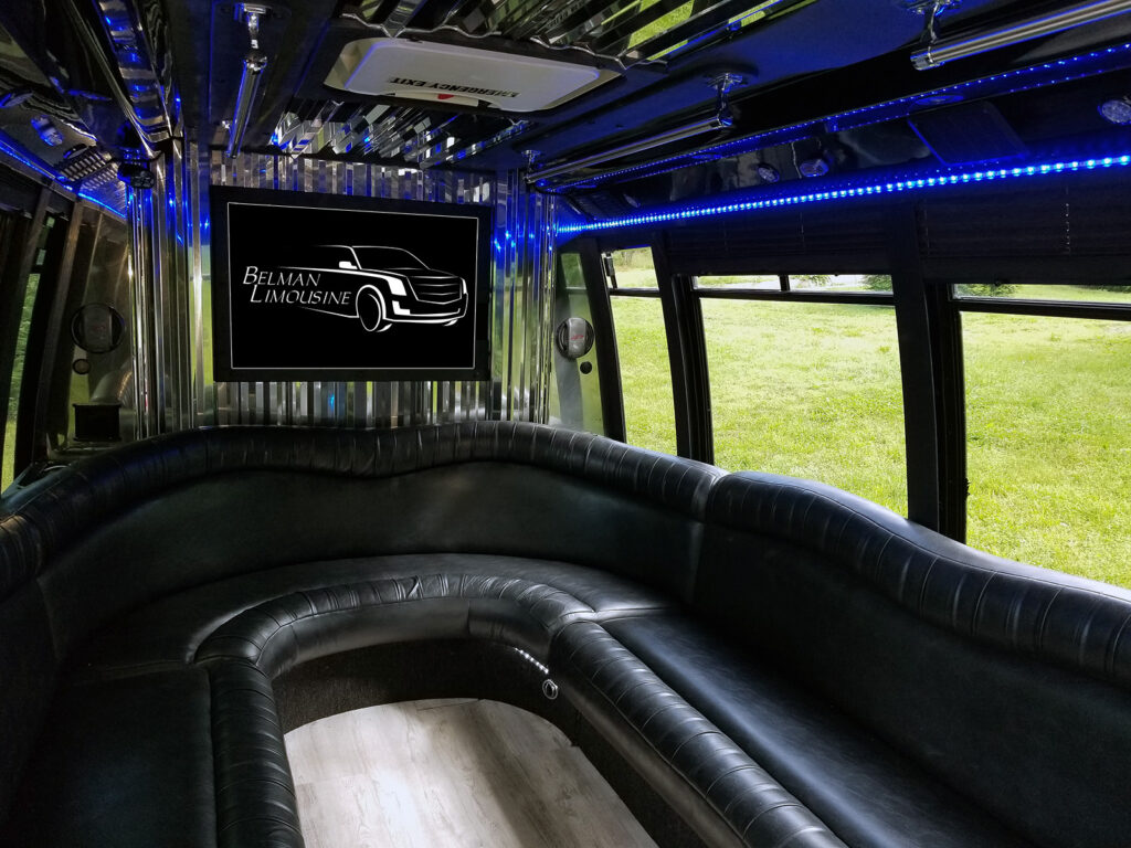 Ford E450 - 12 Passenger Limousine Bus