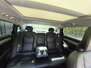 Cheverlot Suburban SUV
